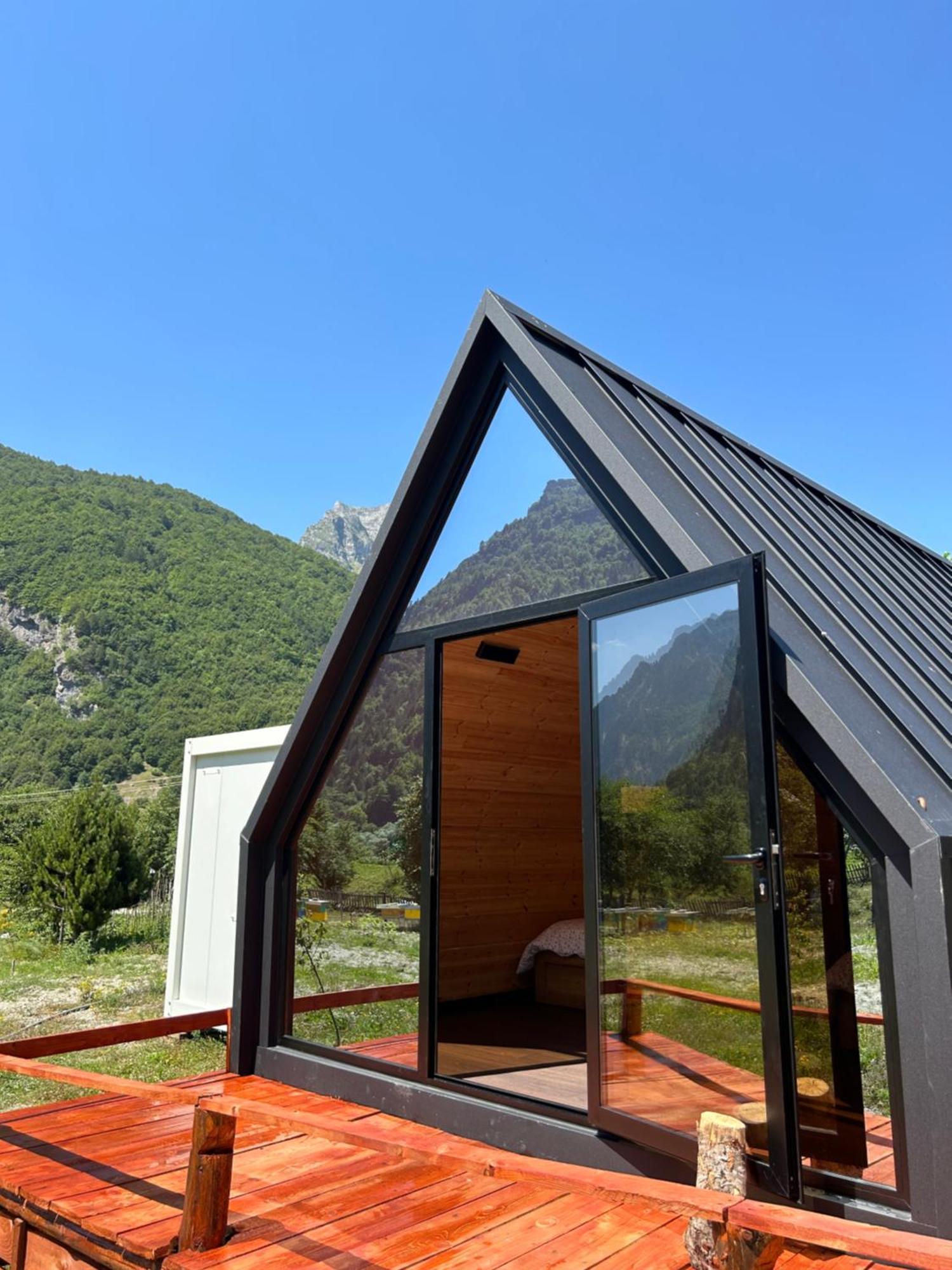 Vita Guesthouse Bajram Curri Экстерьер фото